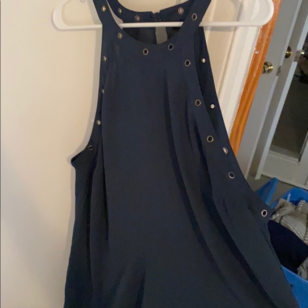 Top - Picture 2 of 3